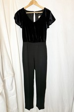WHITE HOUSE BLACK MARKET Black Velvet Top Crepe Pant Jumpsuit Jumper - Size 0