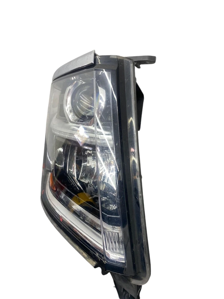 Faro delantero derecho Chevy Suburban 2018-2020 OEM Foto 2 de 4