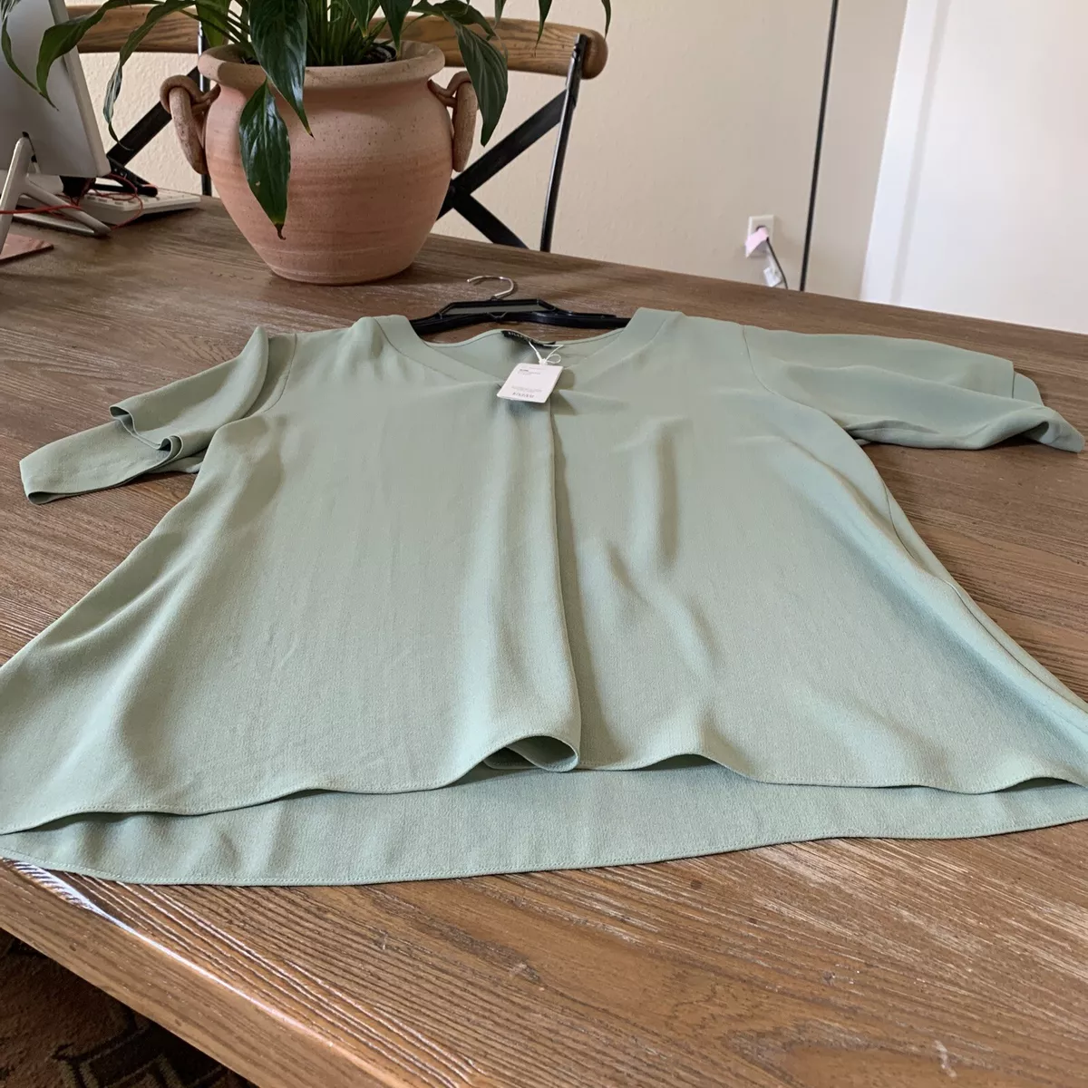 eileen fisher v neck top