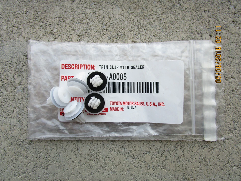 01 - 20 JUEGO TOYOTA SEQUOIA PARA 5 CLIP DE MOLDURA PANEL PUERTA INTERIOR NUEVO Foto 2 de 2