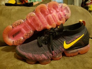 nike air vapormax flyknit 2 pink blast
