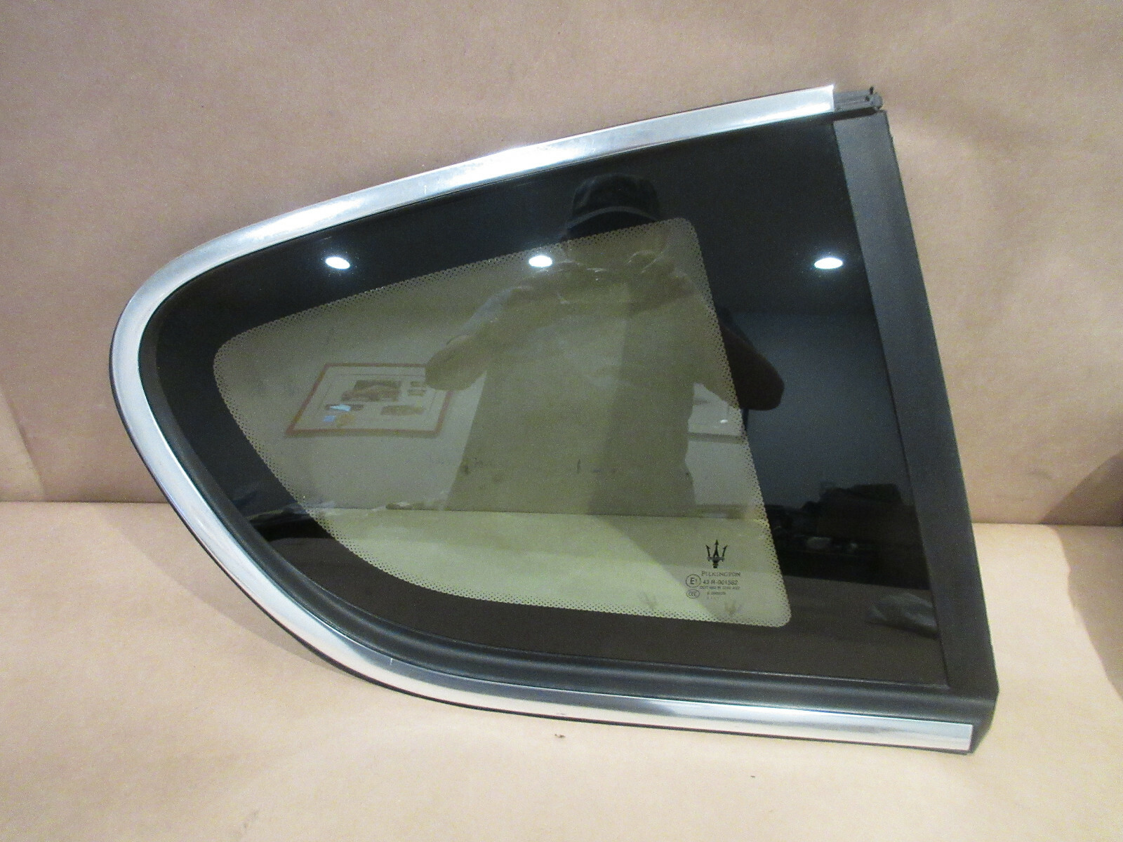 Maserati GranTurismo, MC Stradale - RH Rear Glass P/N 80088200