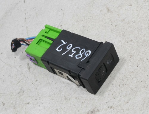 VW Passat 3BG Variant Bj 2001 Schalter Sitzheizung Rechts 3B0963564C #68562-B484