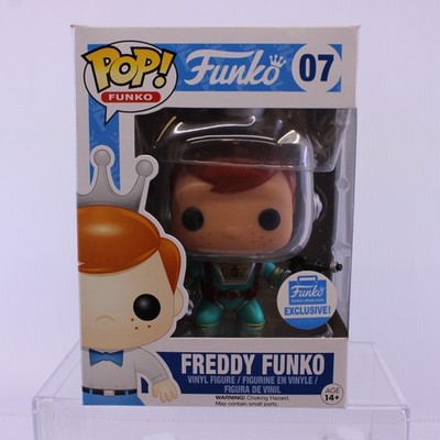 F4 Funko Pop Vinyl Figure Shop Exclusive Freddy Funko Astronaut Ray Gun 07