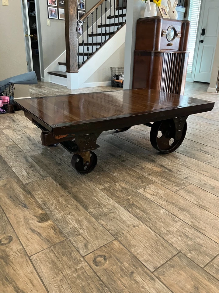 railroad cart coffee table - Image 2 of 4