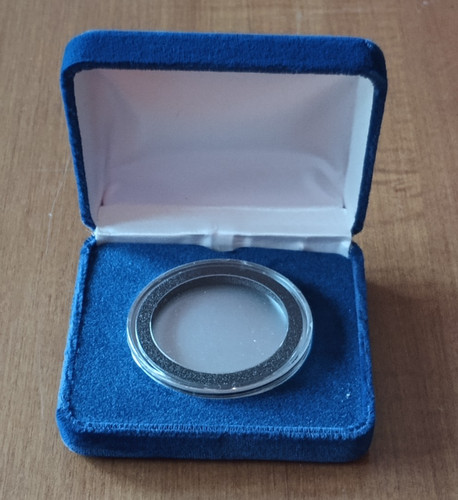 BLUE VELVET PRESENTATION BOX ~ 1 Morgan/Peace Dollar Size Coin Capsule