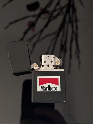 Marlboro BLACK ZIPPO ,  Vintage Lighter in Matte Metall , Feuerzeug , new / neu