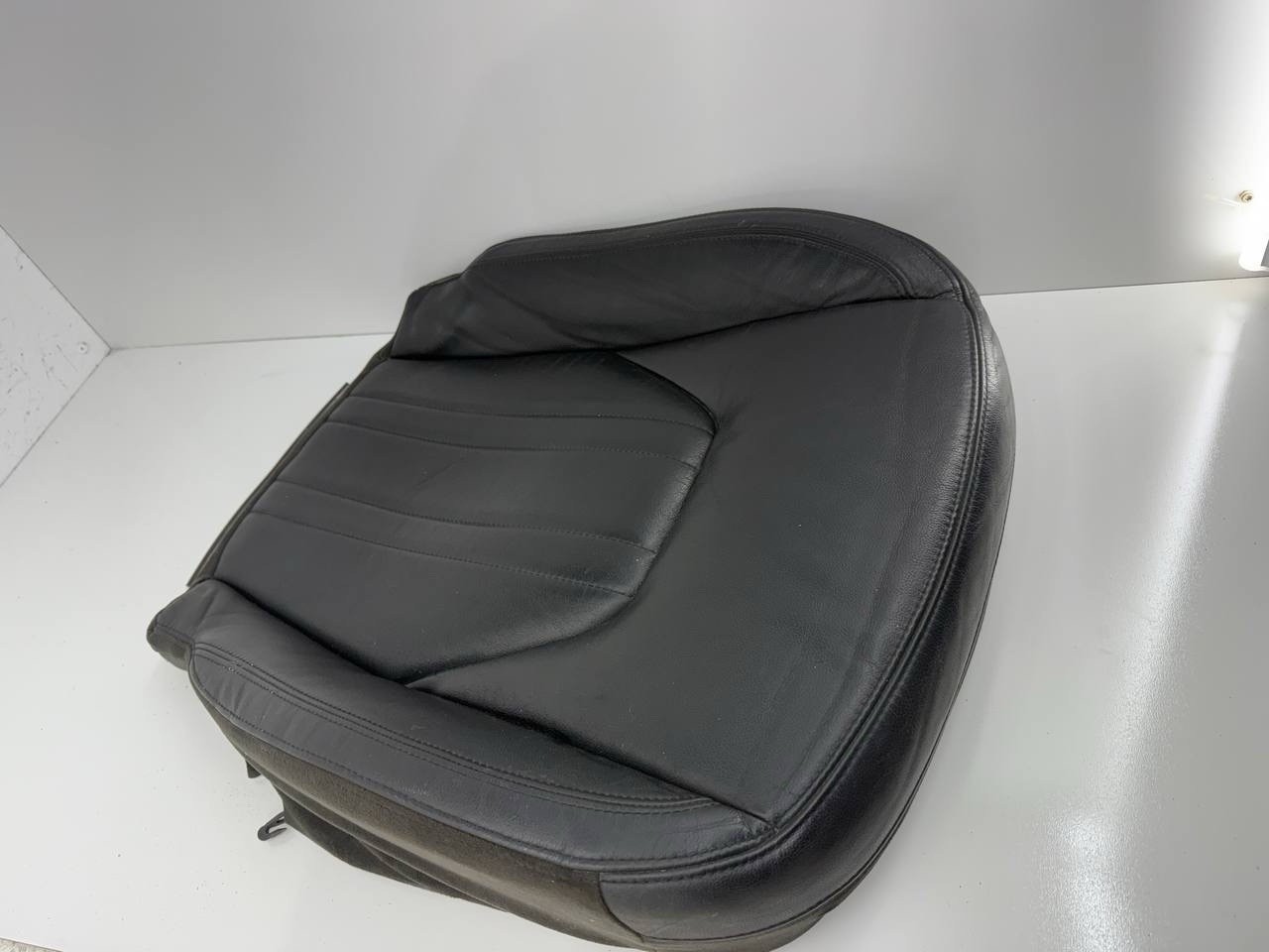 14-17 Maserati Ghibli Front Left Driver Side Lower Bottom Seat Cushion 