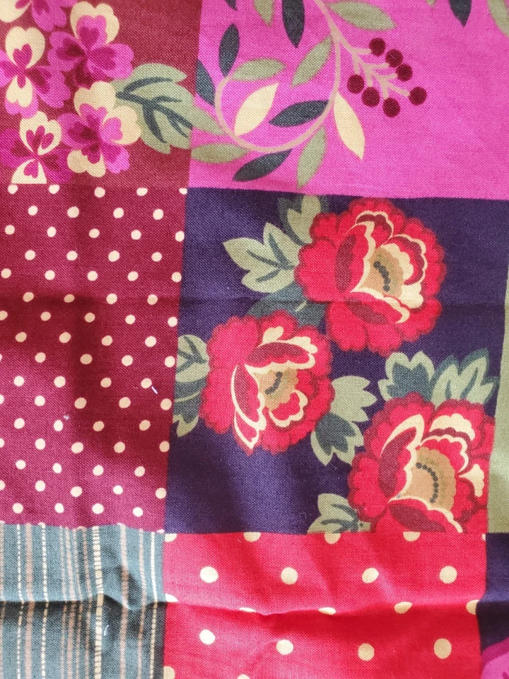 VINTAGE Moda Fabrics "Rooftop Garden" OOP Patchwork Floral Quilt Fabric 56"x43" - Image 2 of 4