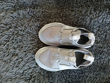   Childs Nike flex runner grey size 9.5 UK
