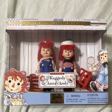 Mattel Barbie Collectibles Raggedy Ann  Andy Collector Edition Doll Playset
