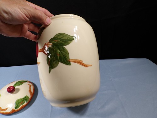 Franciscan Apple Pattern Large Covered Cookie Jar 10 1/4" Tall - Picture 5 of 10
