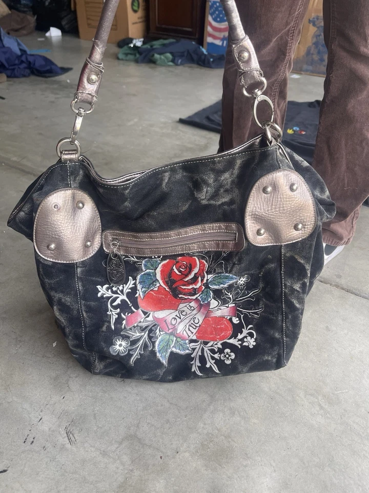 Bolsa feminina Y2k Vintage Ed Hardy "Love is Forever Spirit" braço caveira (não tenho certeza) - Imagem 4 de 4