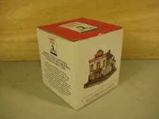 Palace Dance Hall & Saloon Liberty Falls AH106  Christmas Village Decor Boxed