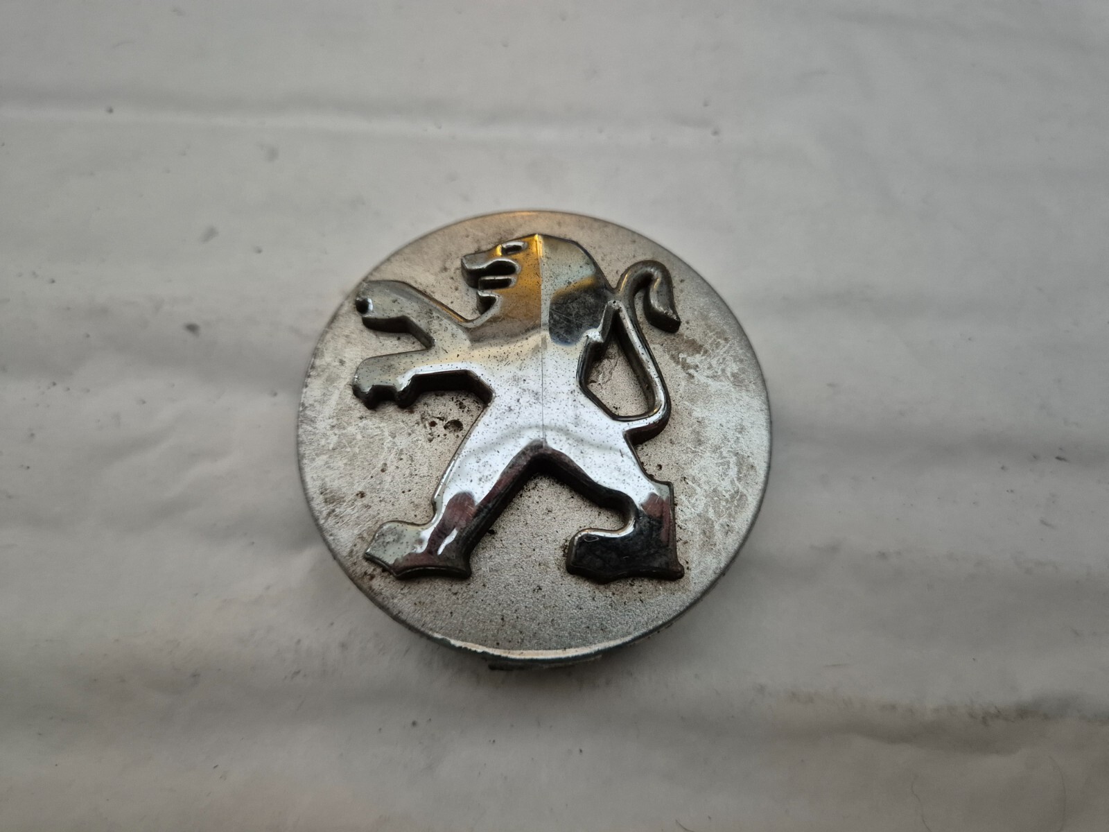 PEUGEOT 60MM VINTAGE ALLOY WHEEL CENTRE CAP GENUINE OEM