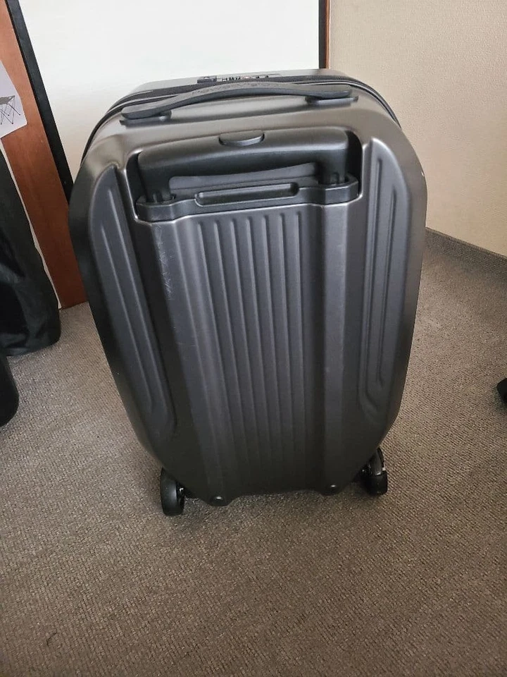 Power Vision Underwater Drone Body and Remote Control Set with Carry Case - Image 3 of 4