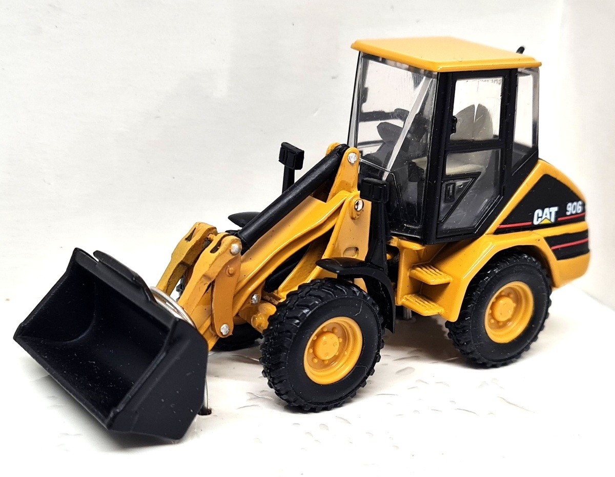 Norscot 1/50 CAT 906 Compact Wheel Loader Scale Construction Model