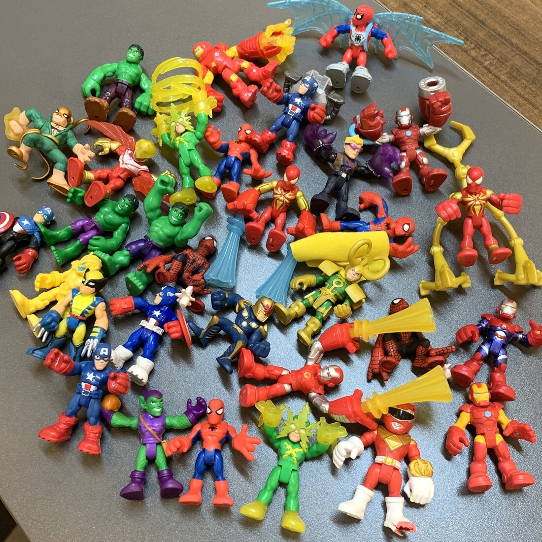 Random 10 Marvel Super Hero Squad Figure Captain America Spider