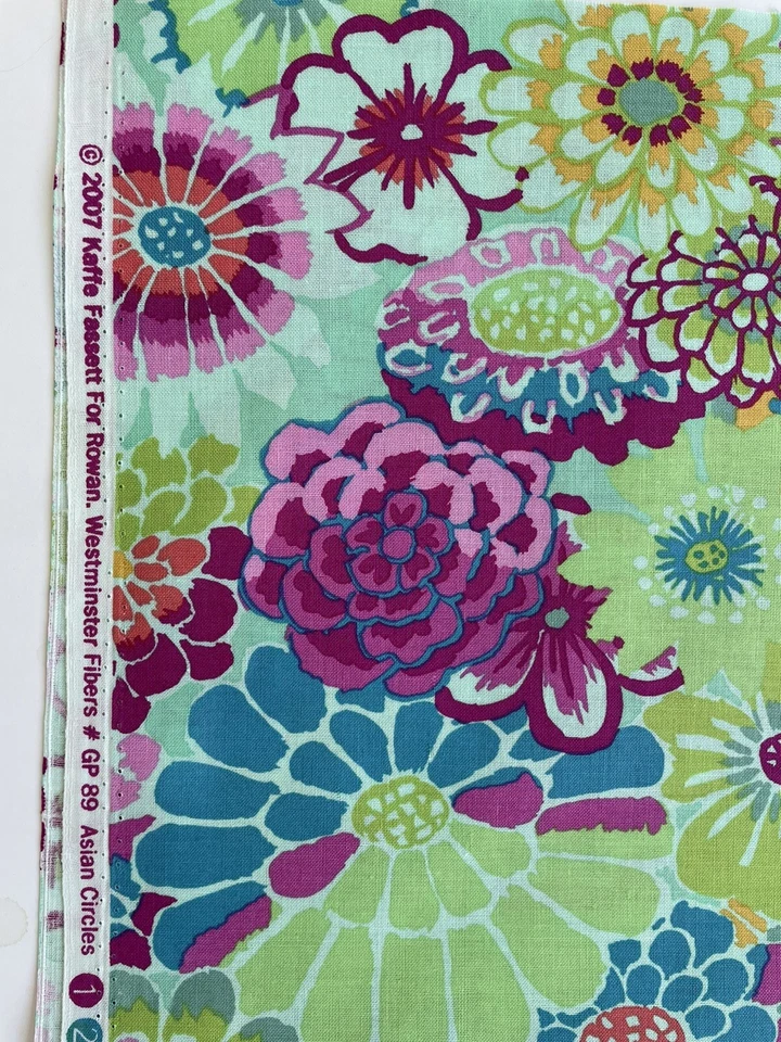 New Kaffe Fassett for Rowan GP89 Asian Circles Green Half Yard - Image 2 of 2
