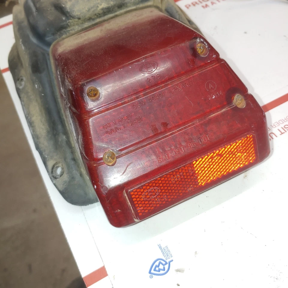 Conjunto de luz trasera KTM 600 1988 Enduro Foto 2 de 4