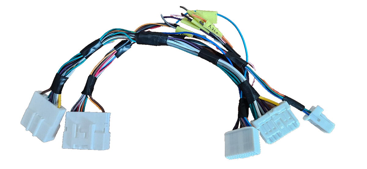 RENAULT Visteon カーオーディオ 本体 Renault adapter to replace Visteon R&Go radio with MediaNav