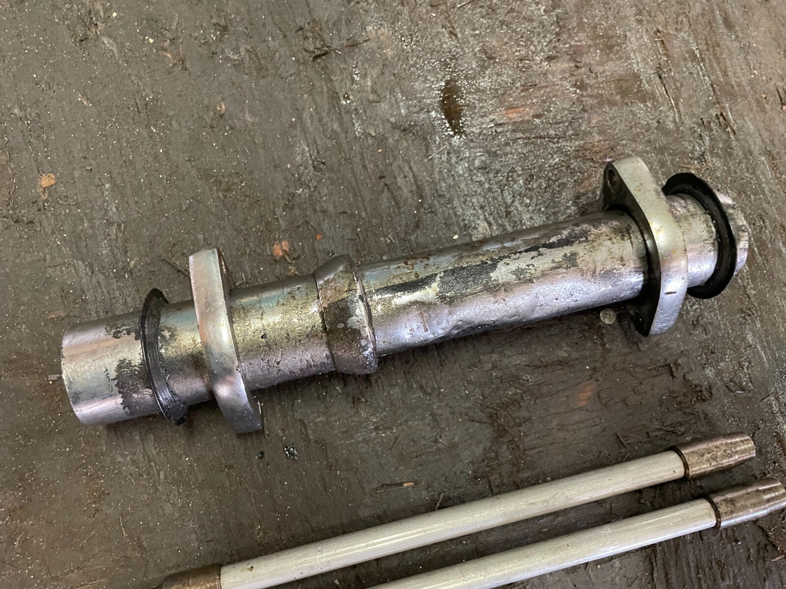 1959 Panther 650 M120 Engine Pushrods Shroud Cover  600 M100