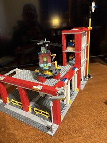 LEGO CITY: Fire Station (60004)