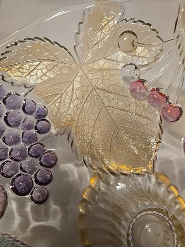 Glass Footed Cake Dish Pedestal Dish Colorful Grape Designs No Chips - Picture 3 of 11