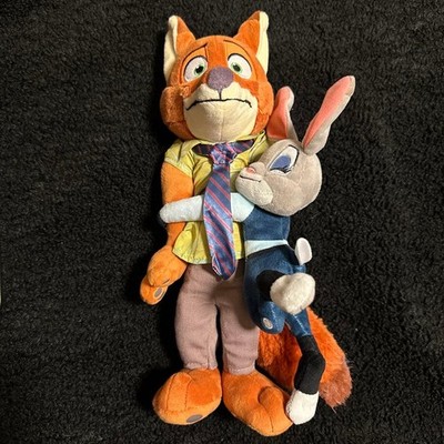 Zootopia Nick Wilde & Judy Hopps Hug & Smile Plush Toy Disney Store exclusive