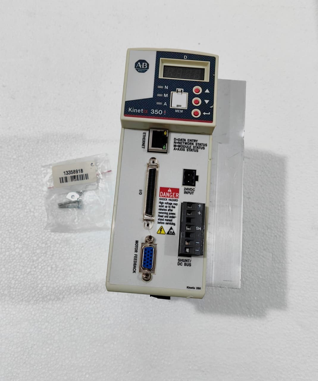 NEW LITTLE BROKEN | Allen-Bradley 2097-V33PR5-LM Kinetix 350 2kW Servo Drive
