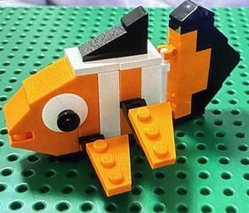 Lego Creator Clown Fish Nemo Set 30025 toy Building Set; complete with Manuel
