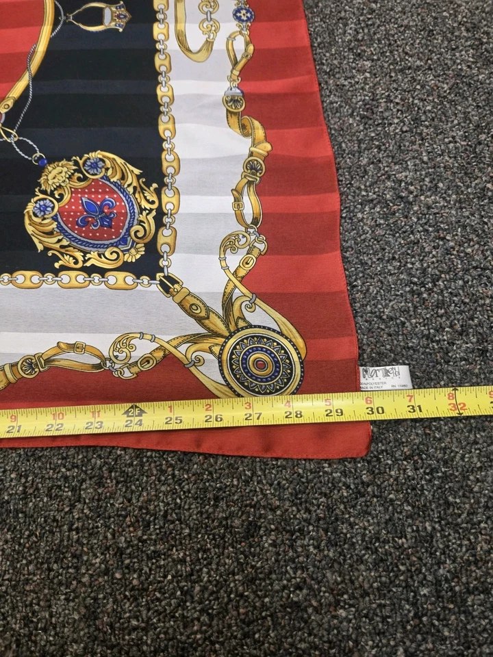 Винтажный цвет Trend шарф сделано в Италии черный, красный, золотой лев голова герб 30» квадратный - Изображение 4 из 4