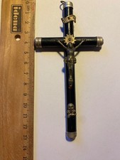 altes Sterbekreuz Kruzifix Kreuz mit Totenkopf schwarz