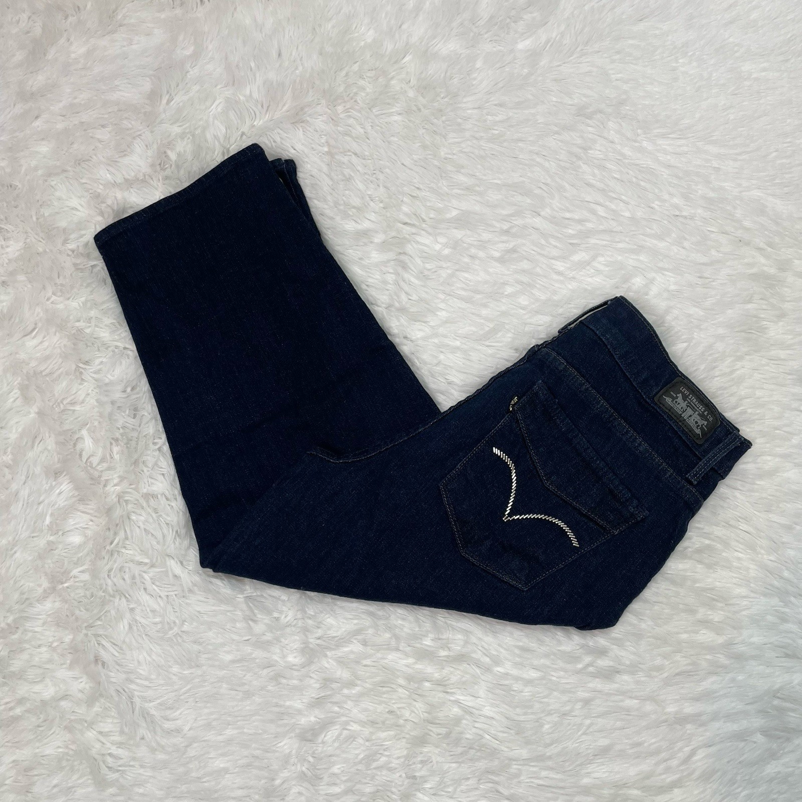 Levis Women’s Size 10 Dark Blue Denim Capri Jeans Pants Cotton Stretch Crop
