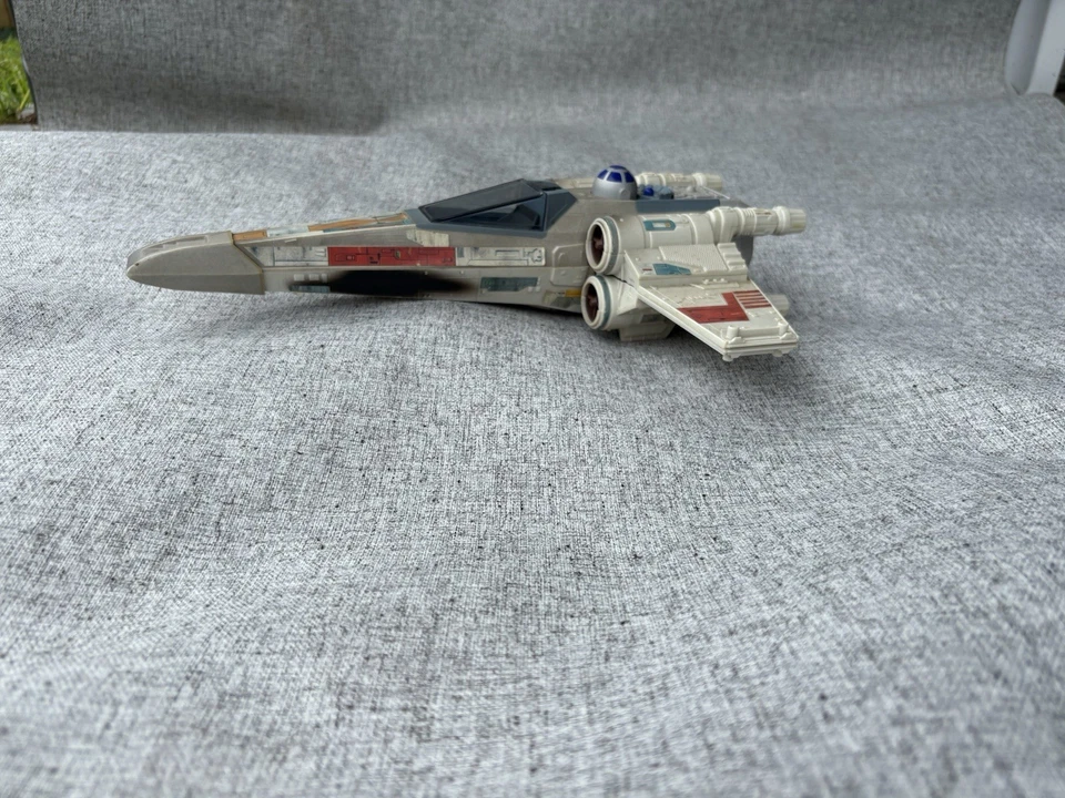 Juguete Kenner/Hasbro Star Wars: The Power of the Force X-Wing Fighter 1995 de colección Foto 3 de 4