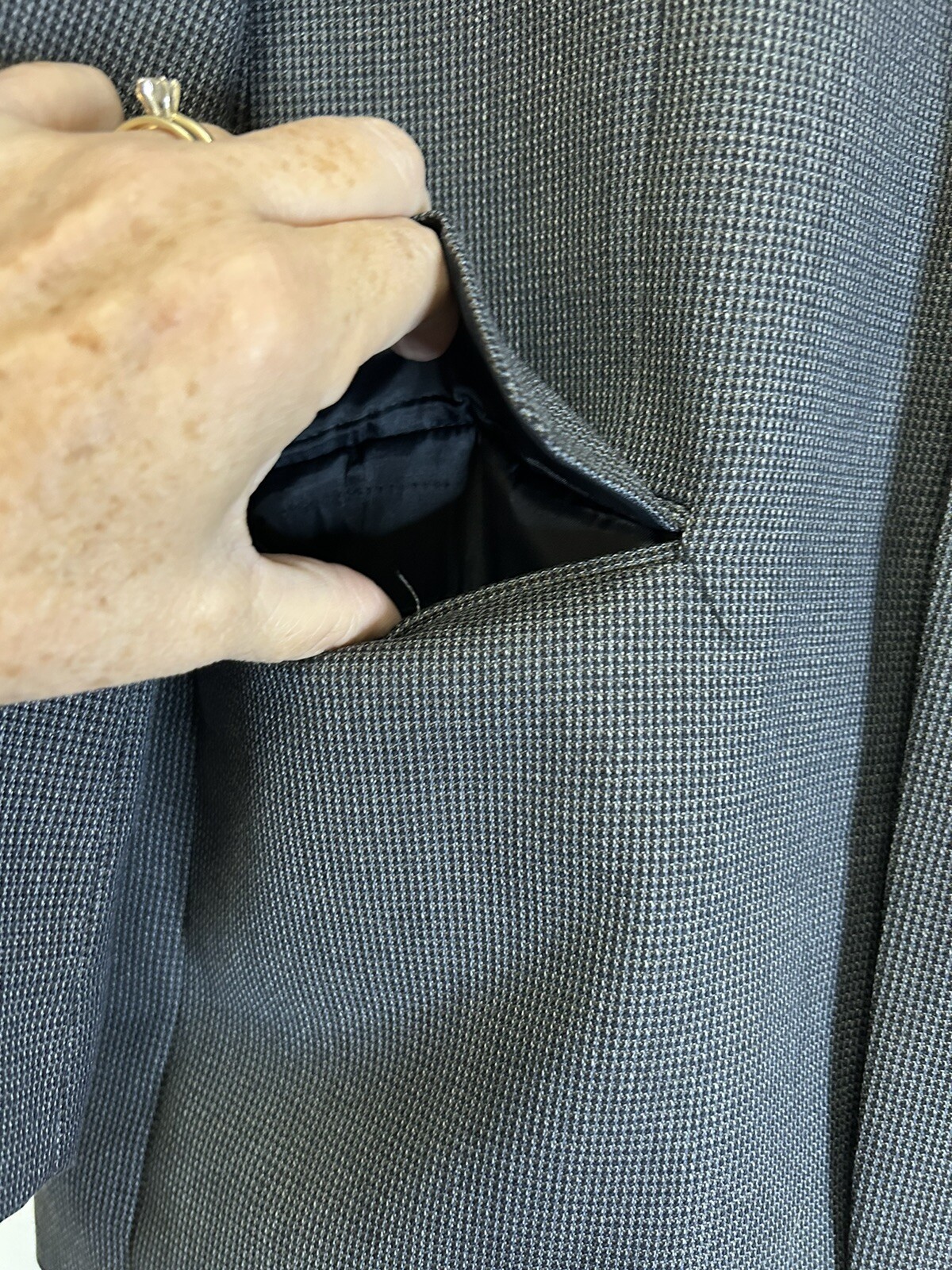 Picture 4 of 9