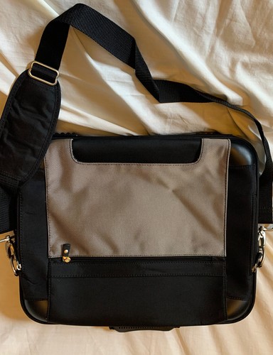 Dell black and grey mix laptop bag size L-17"W-3.5"H14" - Photo 4/11