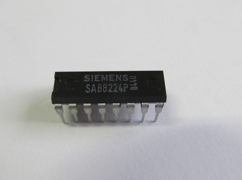 2 Stück - SAB8224P - SIEMENS DIP16 - Clock Generator - SAB8224 2pcs - Bild 1 von 2
