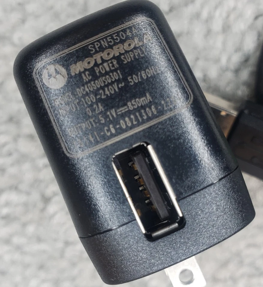 Motorola ECOMOTO Data/Sync MicroUSB Charging Cable for Motorola SKN6378A - Image 2 of 4