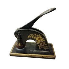 Victorian Embossing Company Seal Press  (Andrew's BAKER) Cast Iron Floral Design