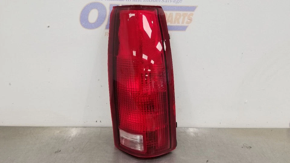 Chevy Silverado 1500 1988 fleetside lámpara trasera montaje luz pasajero derecho Foto 2 de 4