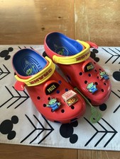 Disney Parks Toy Story Crocs Pizza Planet Men  s 7 Women  s 9 Light Up Alien NWT