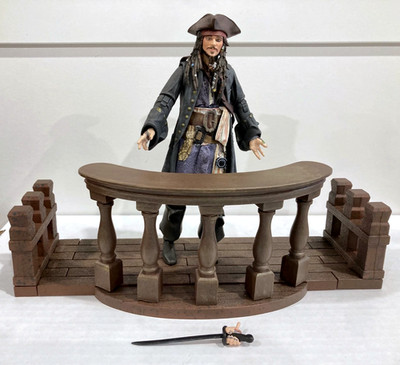 Diamond Select Captain Jack Sparrow Pirates of The Caribbean Figure Johnny Depp