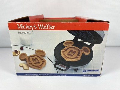 Vitantonio Mickey's Waffler Mickey Mouse Waffle Iron #950-NS