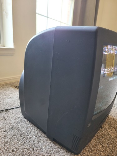 Vintage 1998 GE Combo TV/VCR 13TVR60 13" Retro Gaming TV Black Television Works - Picture 5 of 7