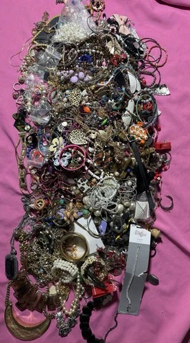 18lb Lot Broken Mismatched Costume Jewelry Parts Repair Crafts Necklace Bead