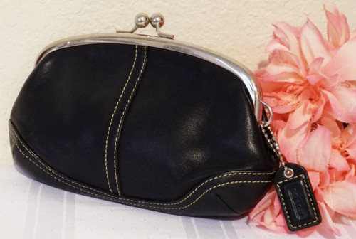 COACH VINTAGE SOHO Curved FRAMED Kiss-lock BLACK GLOVE LEATHER Small COIN PURSE