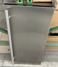 U-Line 30-1/4" L x 14-3/4" W Convertible Outdoor Beverage Cooler Door Dented L2