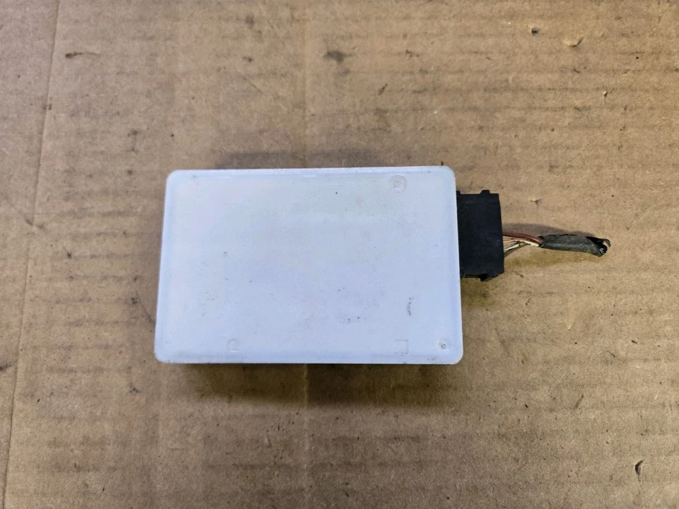 13-16 Chrysler Town Country Dodge Grand Caravan Blind Spot Sensor 68158109AC - Image 4 of 4