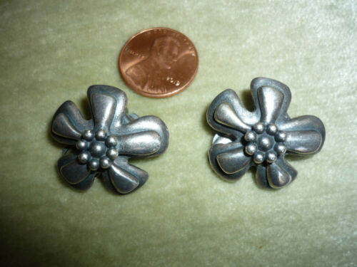 MUY BONITOS PENDIENTES VINTAGE CLIP EN FLORES/MARCADOS NP - Imagen 6 de 6